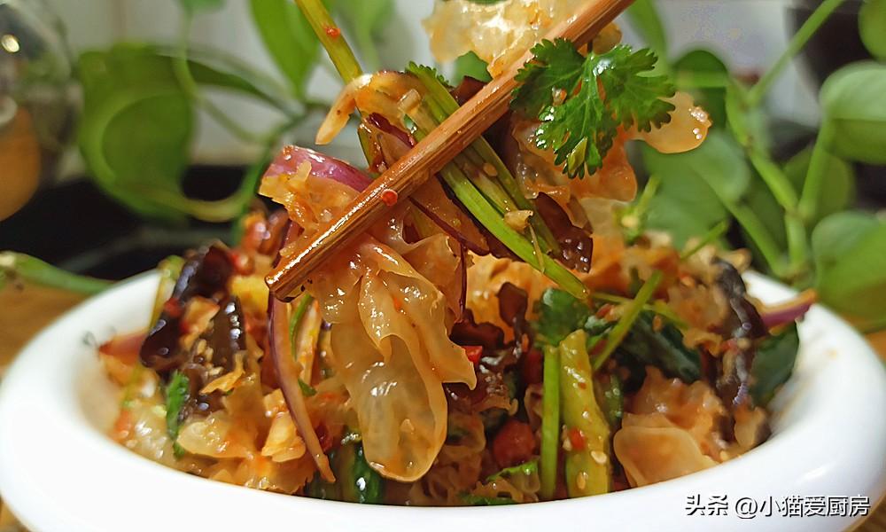 圖片[1]-【涼拌銀耳】做法步驟圖 清脆爽口 過年用來解膩不錯-起舞食譜網(wǎng)