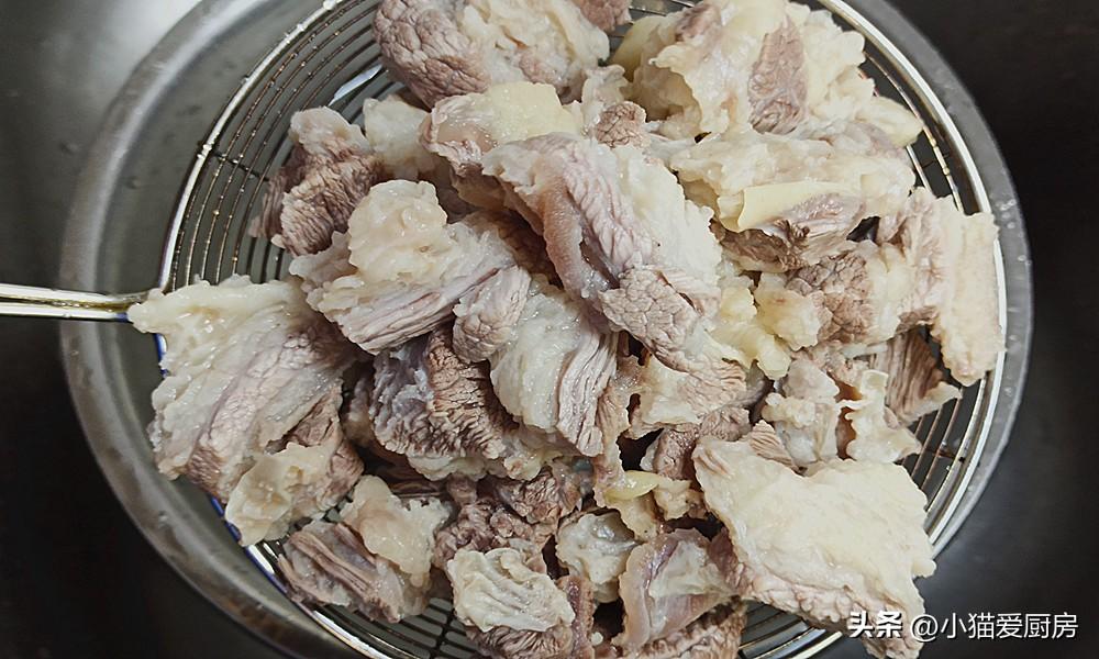 圖片[8]-【番茄土豆燉牛腩】做法步驟圖 湯汁濃稠 年夜飯做來吃不錯-起舞食譜網