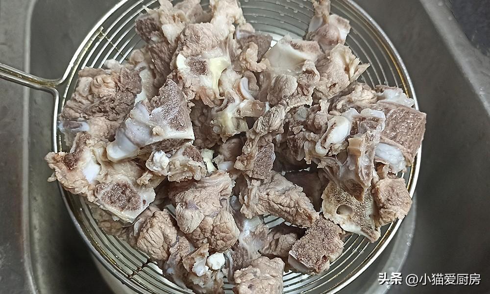 圖片[6]-【香辣醬骨湯面】做法步驟圖 特別營養好吃 孩子來兩碗不夠-起舞食譜網