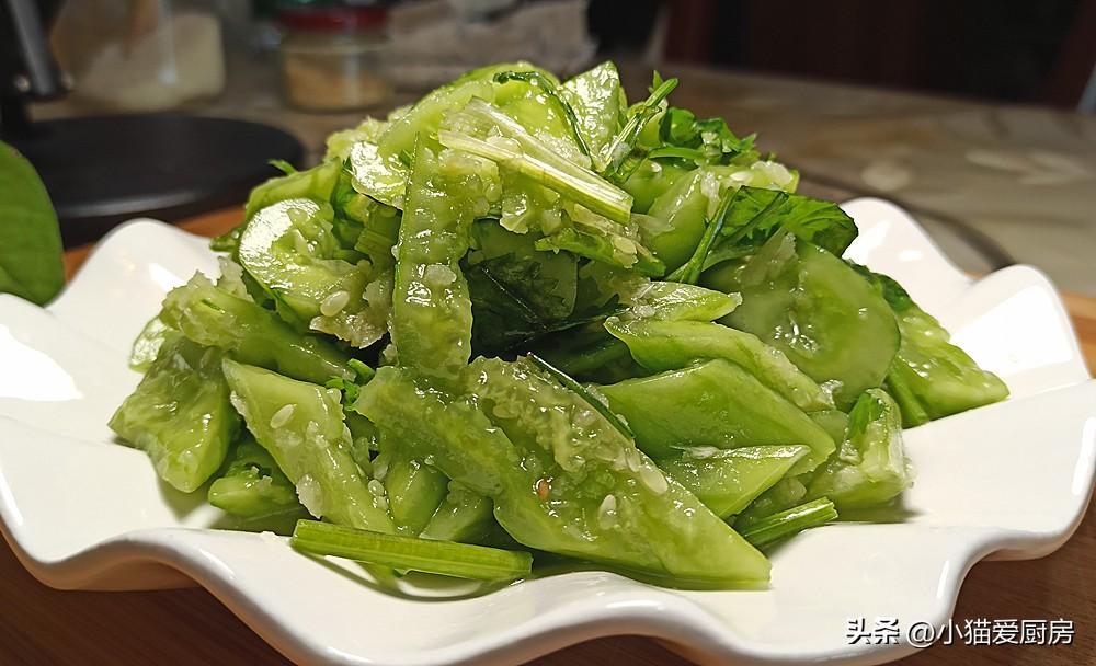 圖片[1]-【爽口素拍黃瓜】做法步驟圖 口感脆爽 用來解膩相當不錯-起舞食譜網