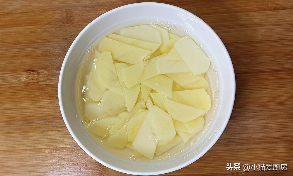 圖片[4]-【白菜炒土豆片】做法步驟圖 特別下飯 冬天我家隔三岔五做-起舞食譜網