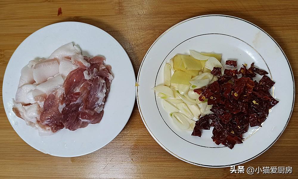 圖片[6]-【小炒平菇】做法步驟圖 成菜鮮香滑嫩特別爽口 是不錯的下飯-起舞食譜網