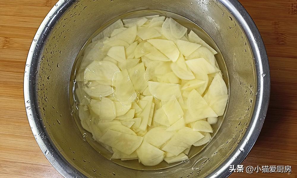 圖片[4]-【土豆片炒肉】做法步驟圖 入口咸香 開胃下飯真好吃-起舞食譜網(wǎng)