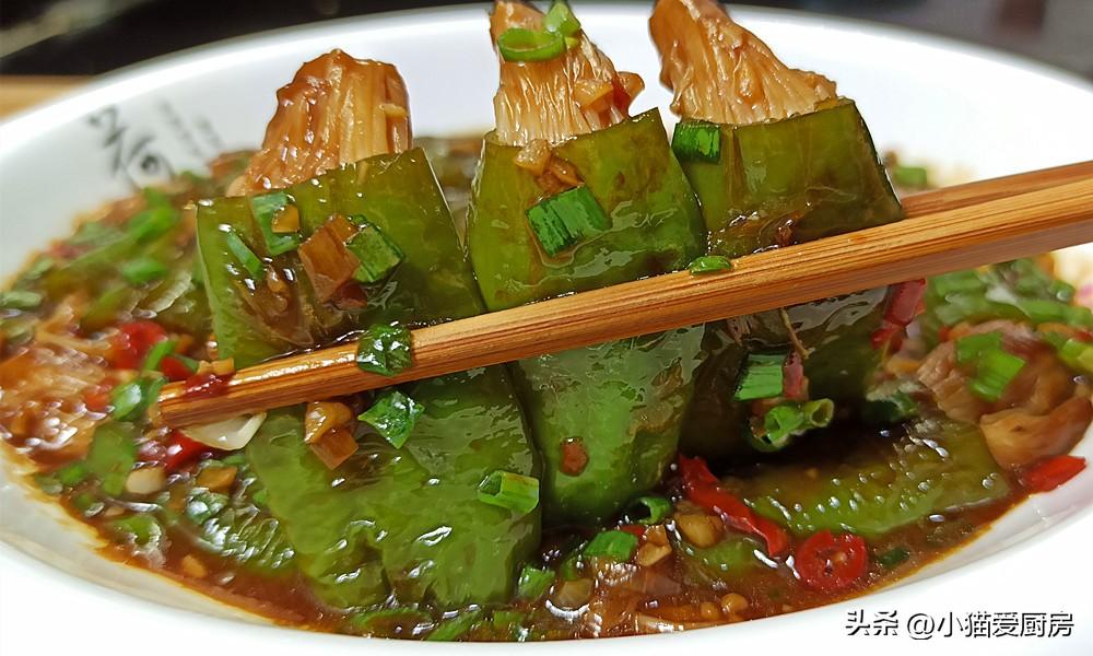 【虎皮尖椒金針菇】做法步驟圖 香辣過癮 一次能吃3碗飯-起舞食譜網