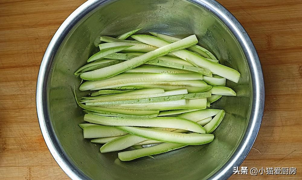 圖片[4]-【小炒西葫蘆】做法步驟圖 好吃又下飯 做法很簡(jiǎn)單-起舞食譜網(wǎng)