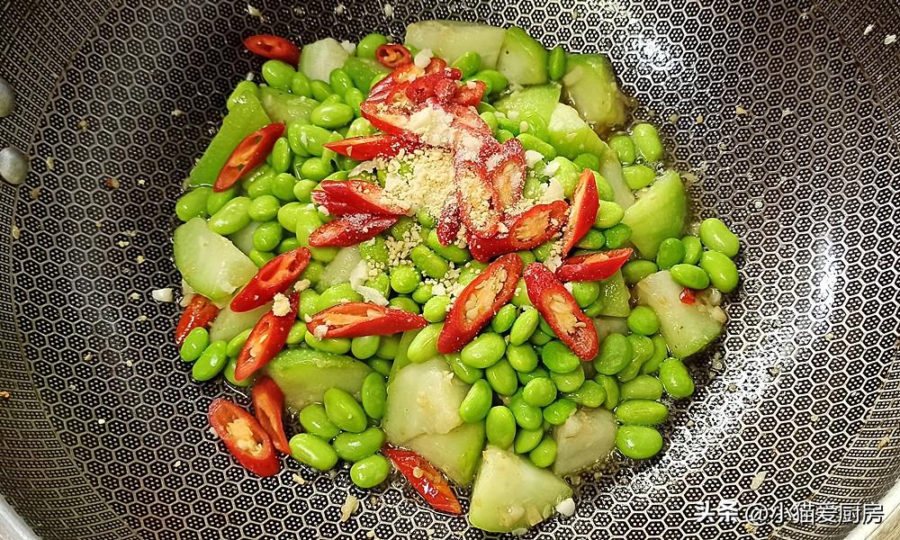 圖片[13]-【毛豆炒絲瓜】做法步驟圖 怎么做才好吃？下鍋?lái)樞蚝苤匾?起舞食譜網(wǎng)