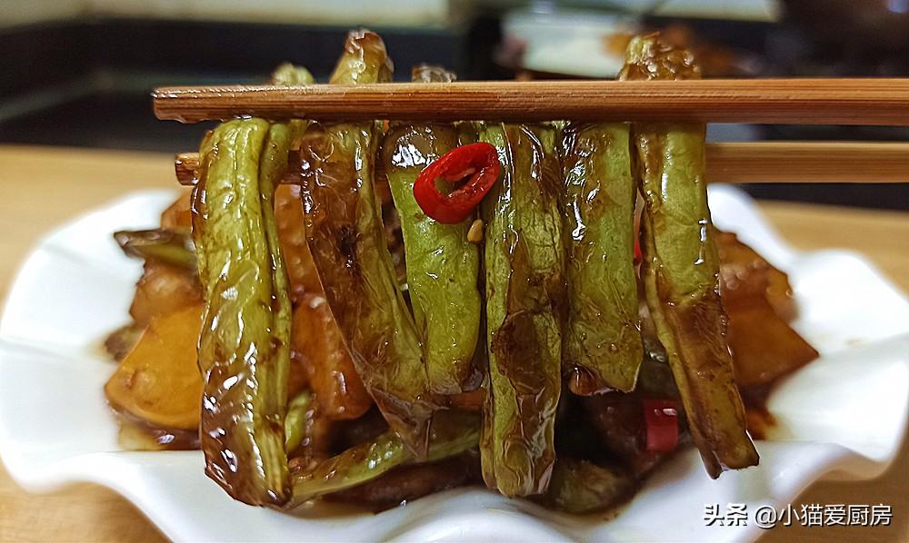 圖片[1]-【家常土豆燒豆角】做法步驟圖 香氣十足 特別下飯-起舞食譜網(wǎng)