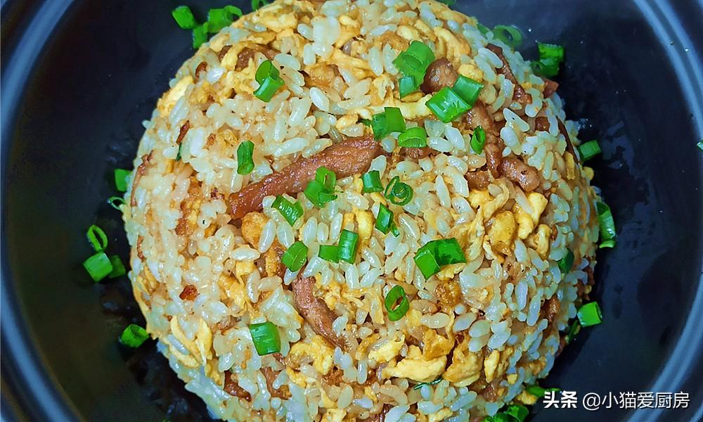 【雞蛋肉炒飯】做法步驟圖 孩子早餐能吃1大盤 制作簡單-起舞食譜網