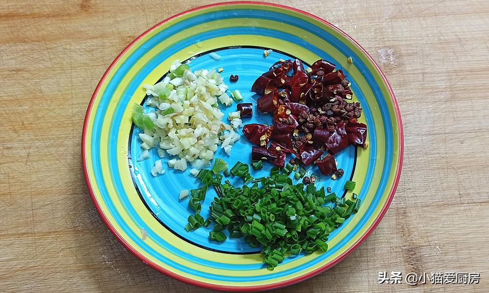 圖片[5]-【水煮干絲】做法步驟圖 味道麻辣爽口特別開胃下飯-起舞食譜網(wǎng)