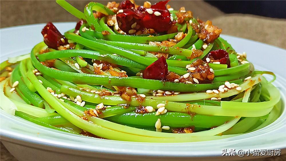 【涼拌蒜苔】做法步驟圖 特別的解膩 做一盤不夠-起舞食譜網