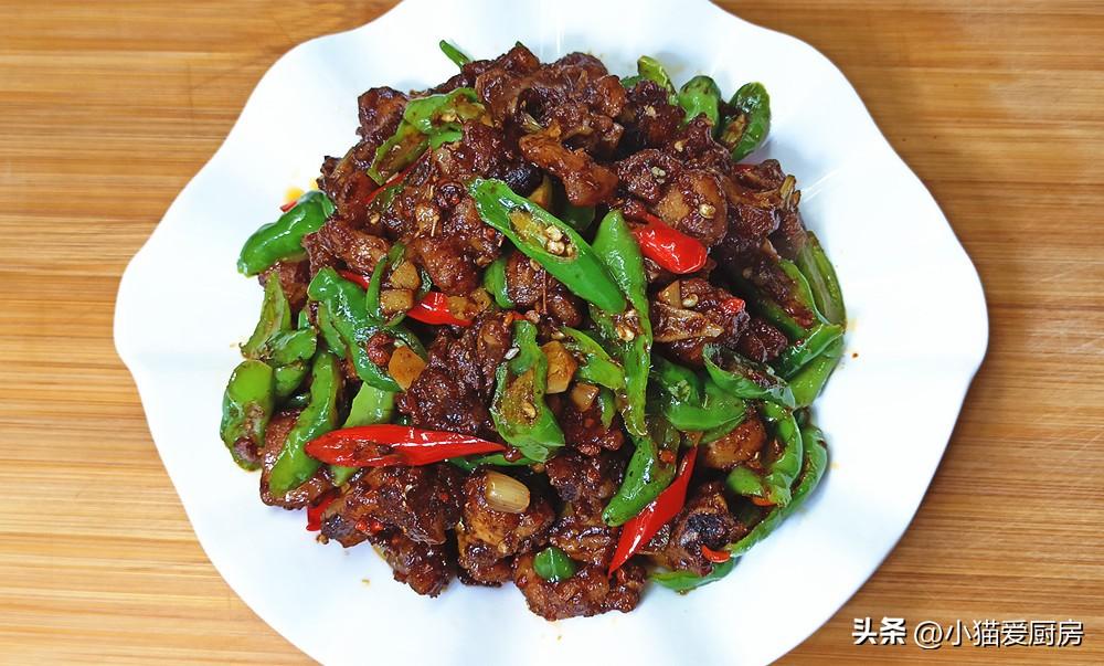 圖片[2]-【辣子燒雞】做法步驟圖 香辣入味 湯汁拌飯都可以吃2碗-起舞食譜網(wǎng)