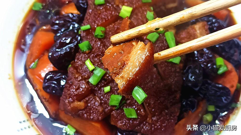 圖片[1]-教你好吃的扣肉做法 做出來味道香甜 口感軟糯 好吃不膩特解饞-起舞食譜網