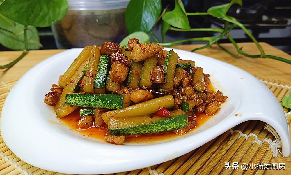 圖片[3]-【黃瓜炒肉】做法步驟圖 非常解油膩 一次3碗米飯都不夠-起舞食譜網