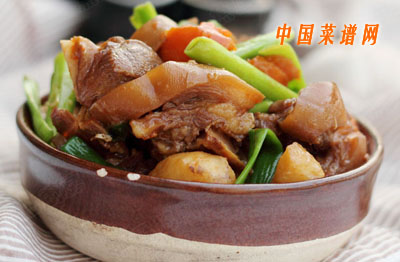 胡蘿卜燜羊肉-起舞食譜網(wǎng)
