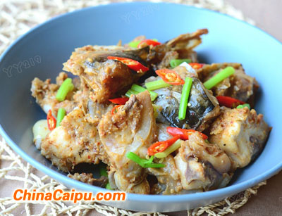 干鍋魚(yú)頭的做法-起舞食譜網(wǎng)