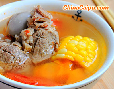 圖片[1]-玉米胡蘿卜豬骨湯的做法 玉米胡蘿卜豬骨湯怎么做-起舞食譜網