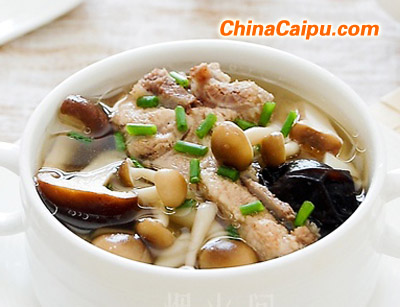 菌菇脊骨湯的做法 菌菇脊骨湯怎么做,脊骨湯-起舞食譜網