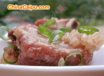 荷葉糯米蒸排骨