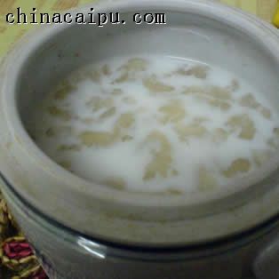 起舞食譜網(wǎng)-椰汁燉雪蛤的做法