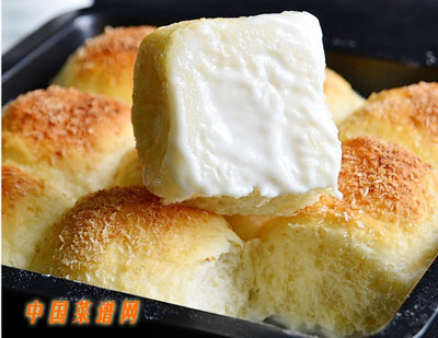 椰奶爆漿面包-起舞食譜網